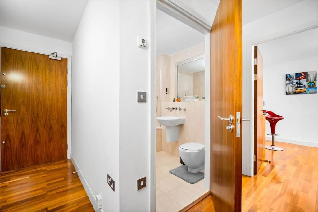 Spacious 2 Bed Apartment And Free Parking Бирмингем Экстерьер фото