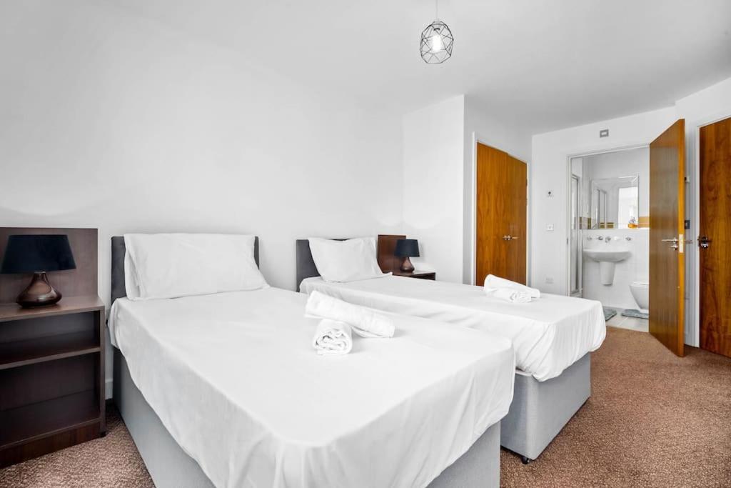Spacious 2 Bed Apartment And Free Parking Бирмингем Экстерьер фото